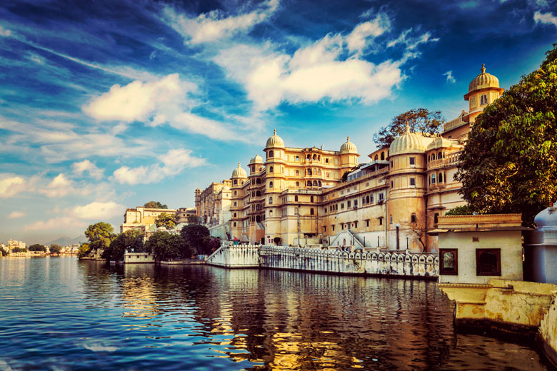 udaipur sightseeing places and tour packages